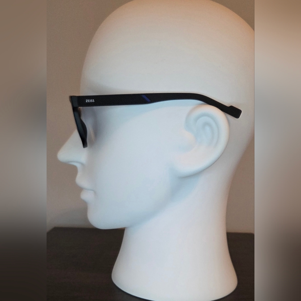 Zeiss LightPro Polarized Sunglasses Black Blue Lens NWT w/ Case - Picture 2 of 11